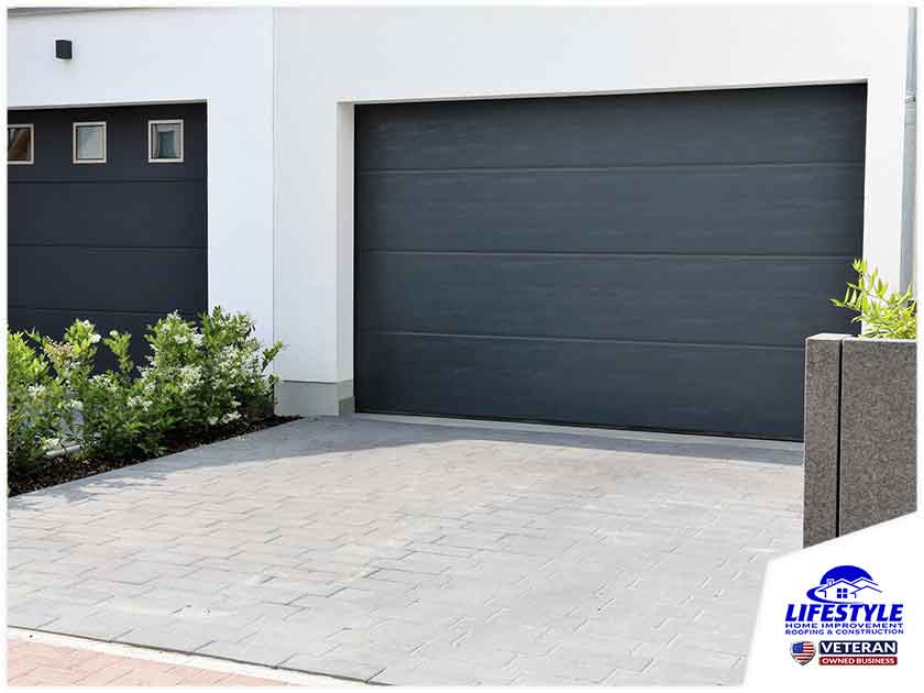 4 Signs Your Home Needs A New Garage Door